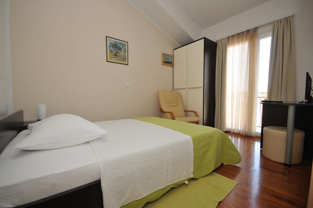 Apartments & Rooms Villa Maslina Trogir Exterior foto