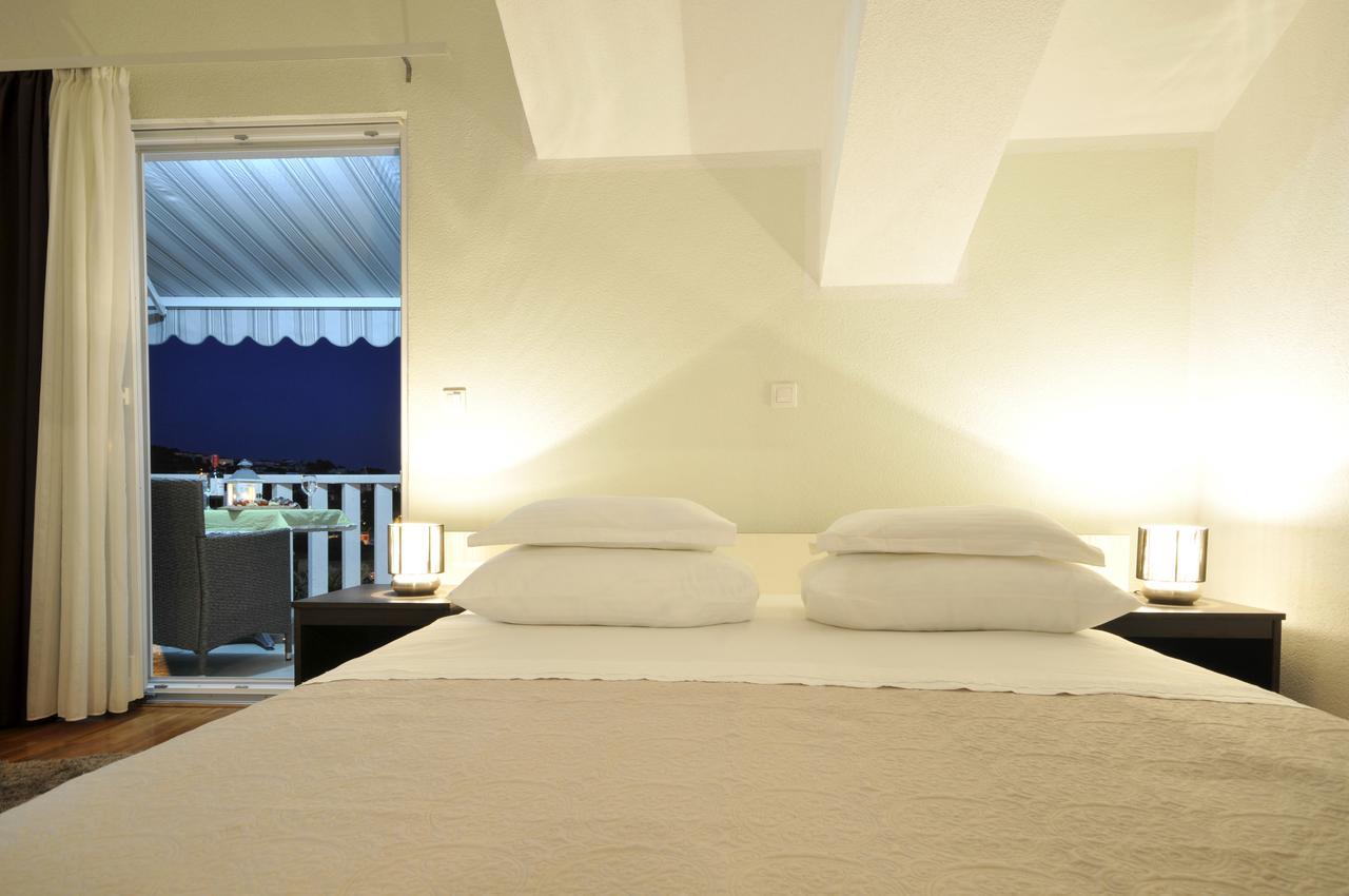 Apartments & Rooms Villa Maslina Trogir Exterior foto
