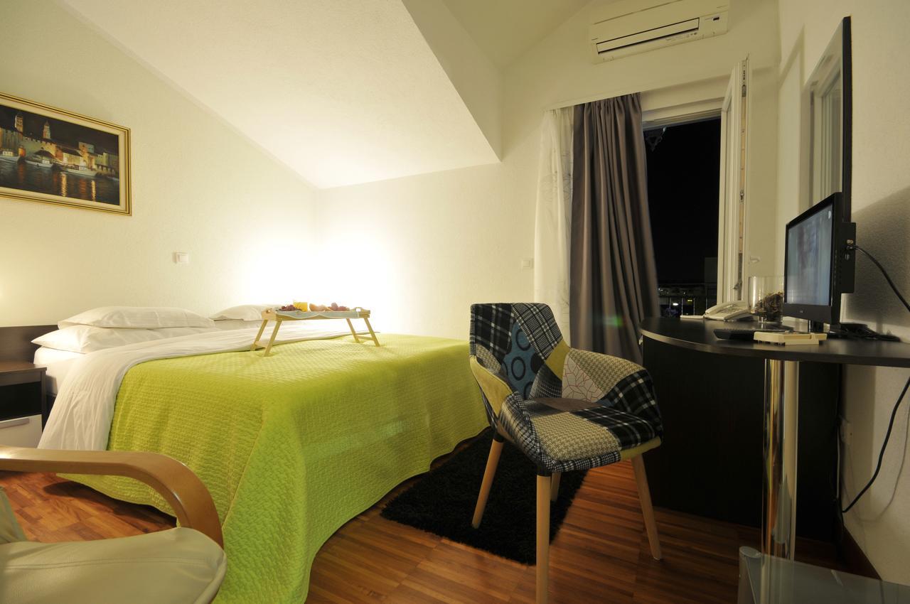 Apartments & Rooms Villa Maslina Trogir Exterior foto