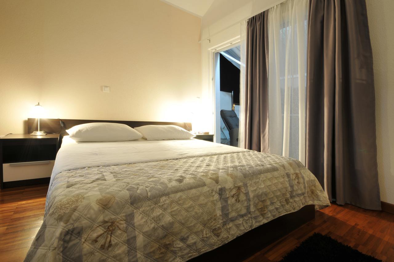 Apartments & Rooms Villa Maslina Trogir Exterior foto