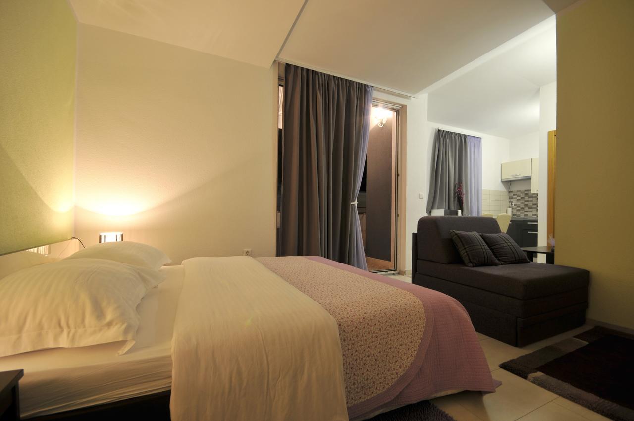 Apartments & Rooms Villa Maslina Trogir Exterior foto