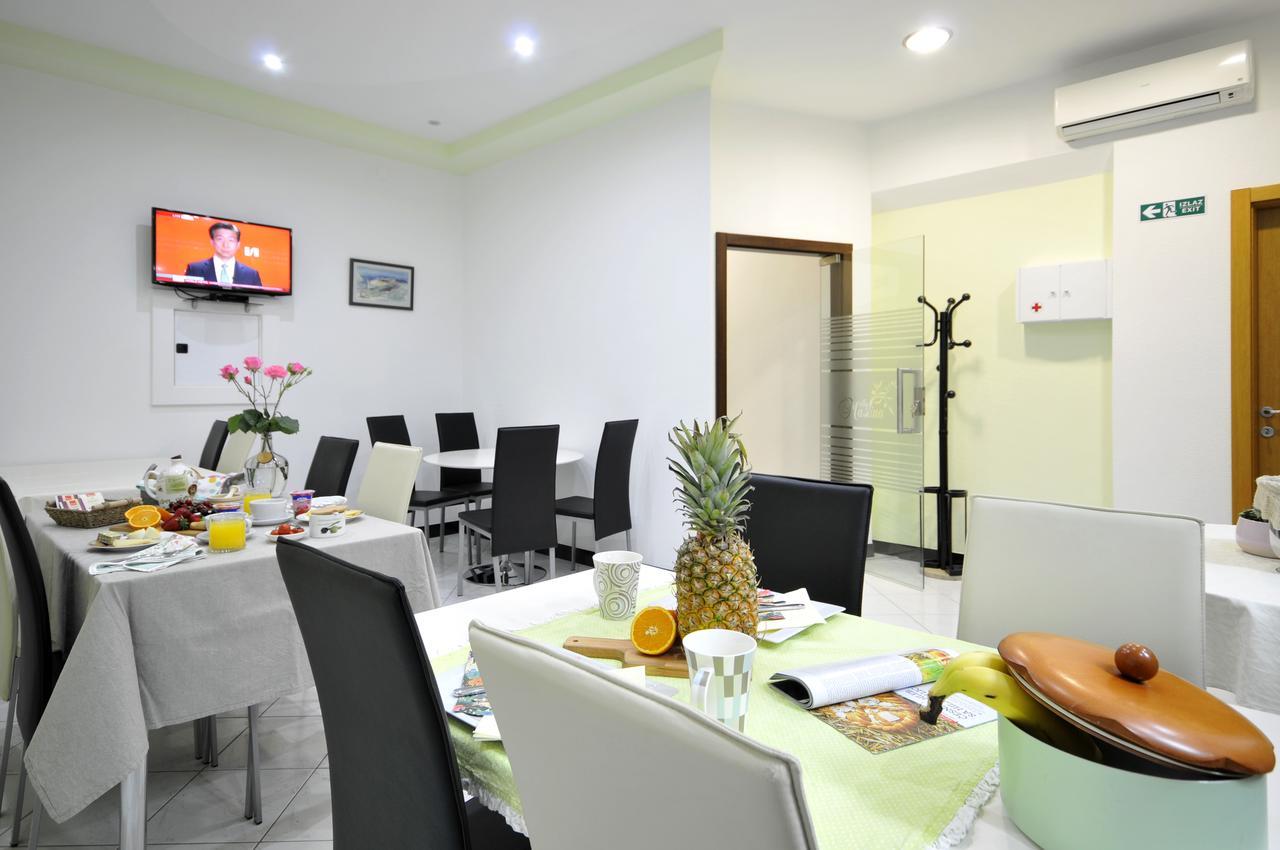 Apartments & Rooms Villa Maslina Trogir Exterior foto