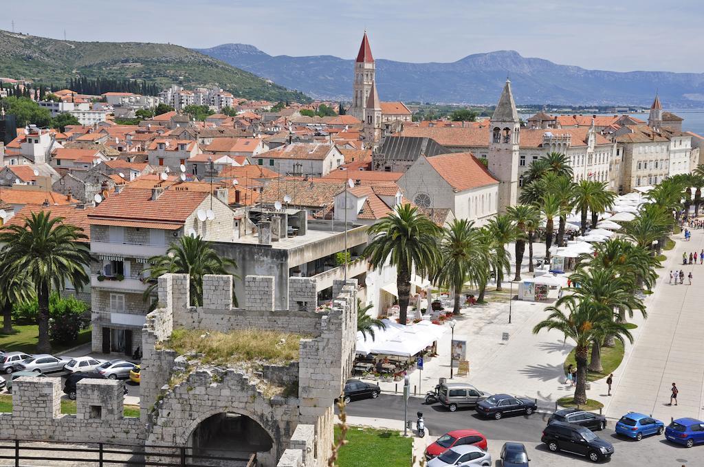 Apartments & Rooms Villa Maslina Trogir Exterior foto