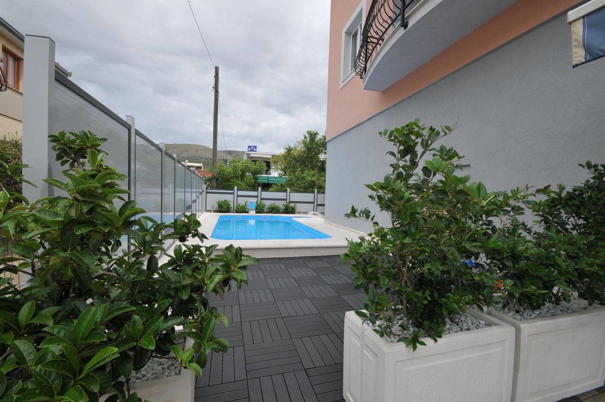 Apartments & Rooms Villa Maslina Trogir Exterior foto