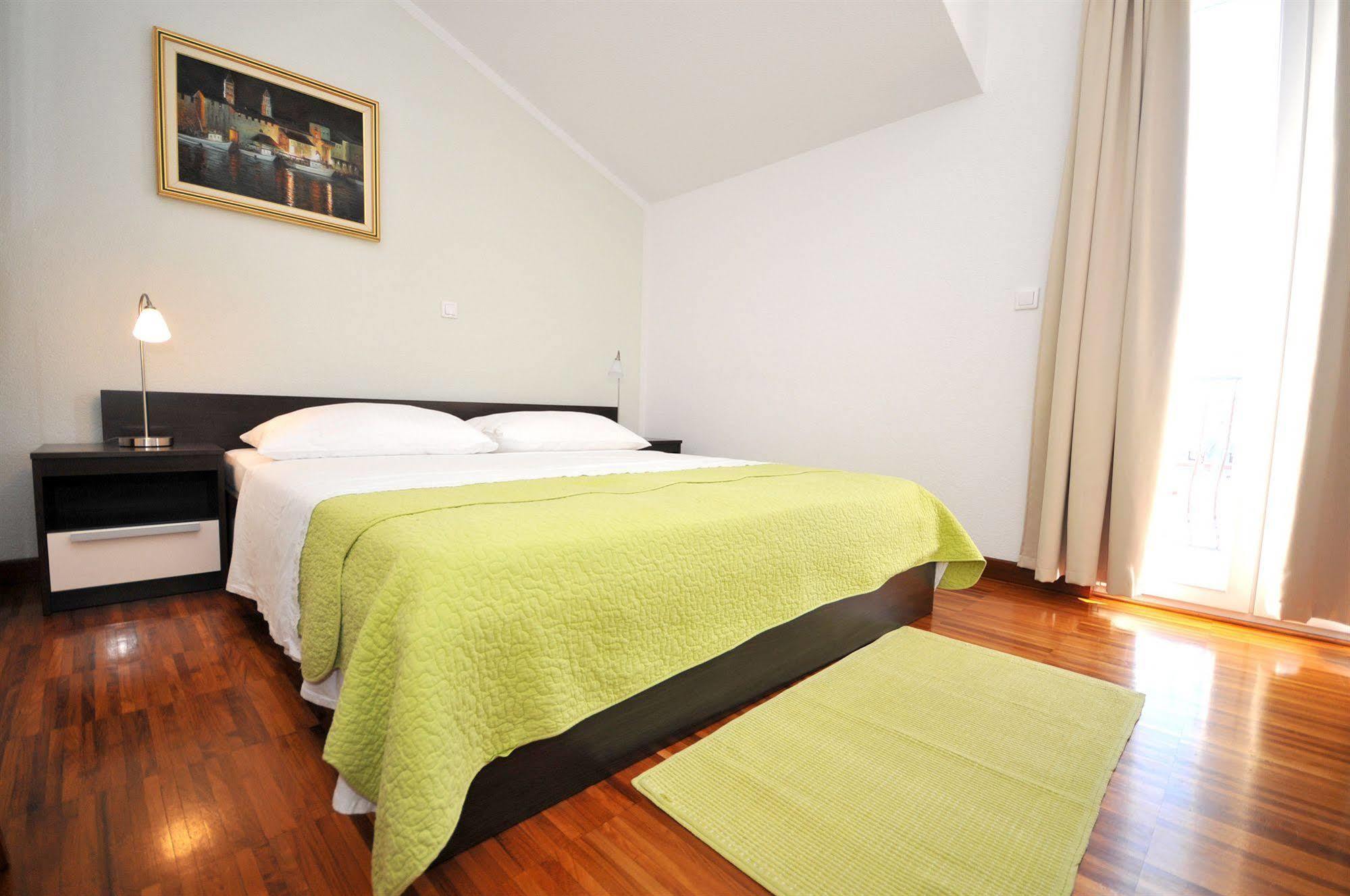 Apartments & Rooms Villa Maslina Trogir Exterior foto
