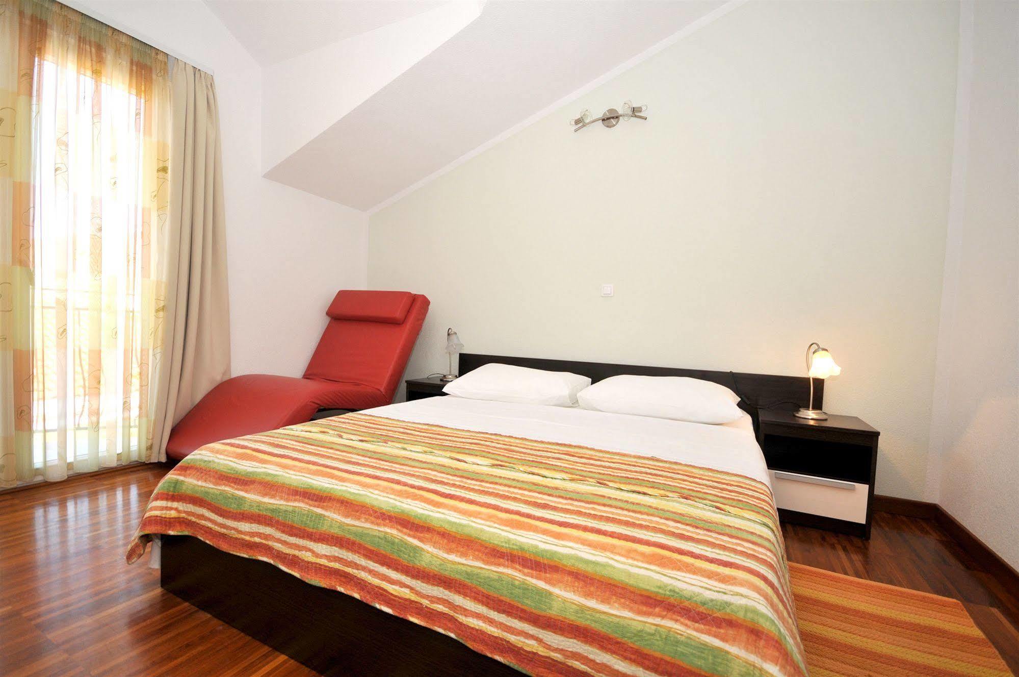 Apartments & Rooms Villa Maslina Trogir Exterior foto